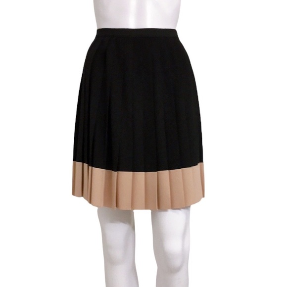 CRISTIAN DIOR Pleated Accents Silk Skirt. CHR0707-ID - Picture 4 of 13